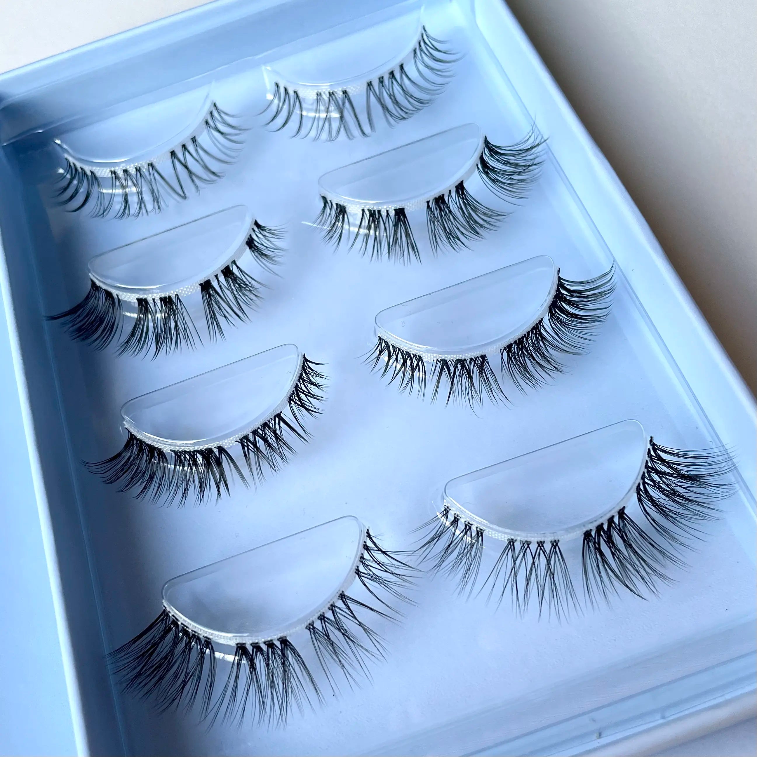 Sunday - Wimpern Box